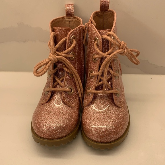 New Boots sz 7 - Picture 1 of 6